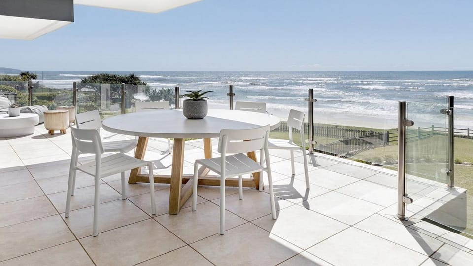 Beachside Lennox House in Lennox Head