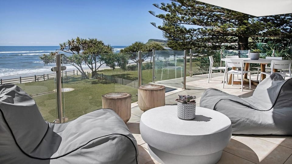 Beachside Lennox House in Lennox Head