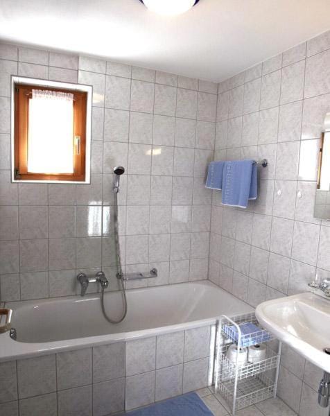 Bathroom, Bath, towels