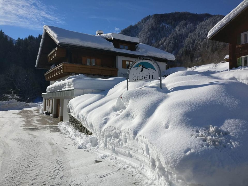 Property building, Natural landscape, Winter