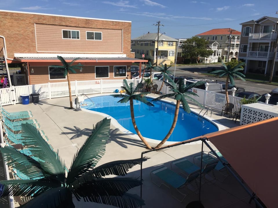 Property building, Facade/entrance, Swimming pool