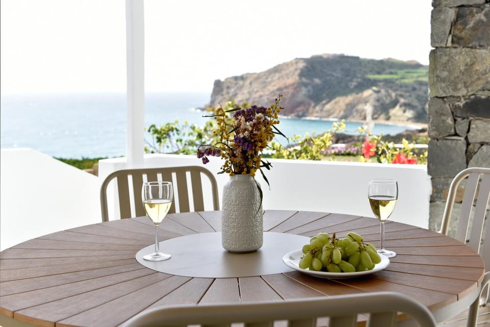 Giourgas Studios & Apartments Apartment hotel in Milos