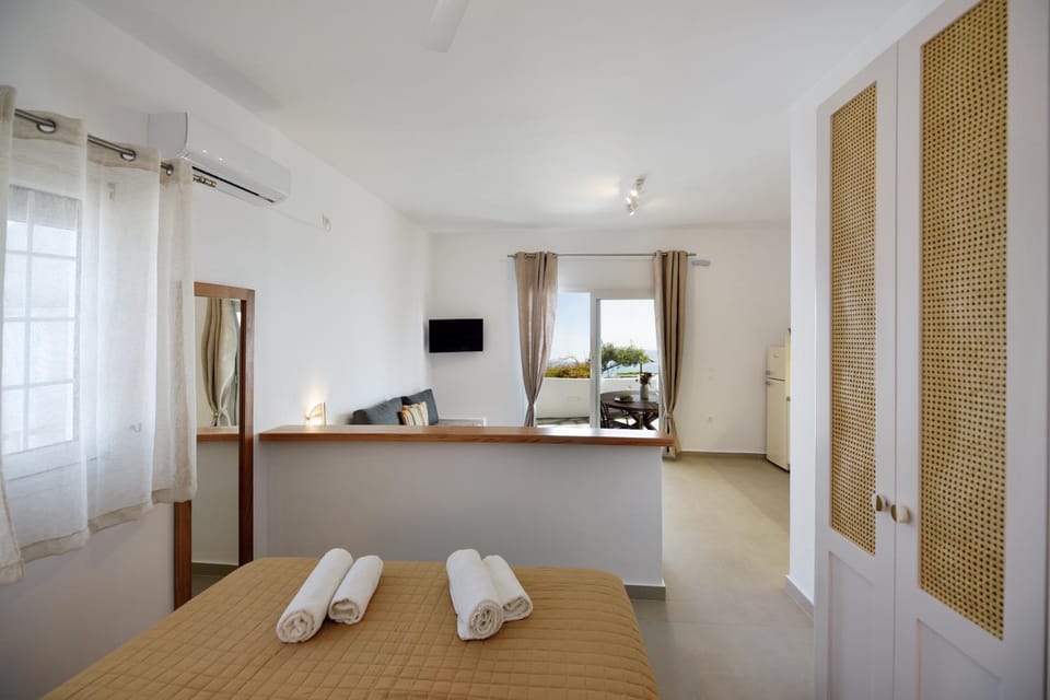 Giourgas Studios & Apartments Apartment hotel in Milos