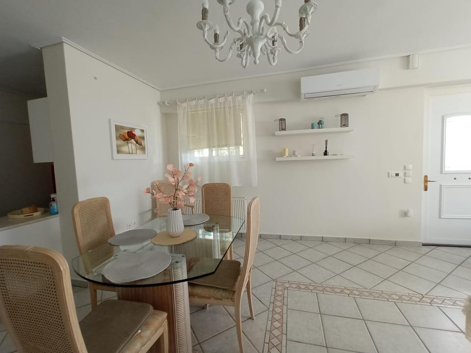 Flat with garden near sea, port and airport Apartment in East Attica Regional Unit, Greece