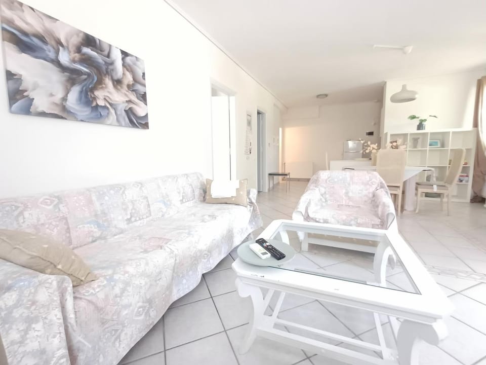Flat with garden near sea, port and airport Apartment in East Attica Regional Unit, Greece