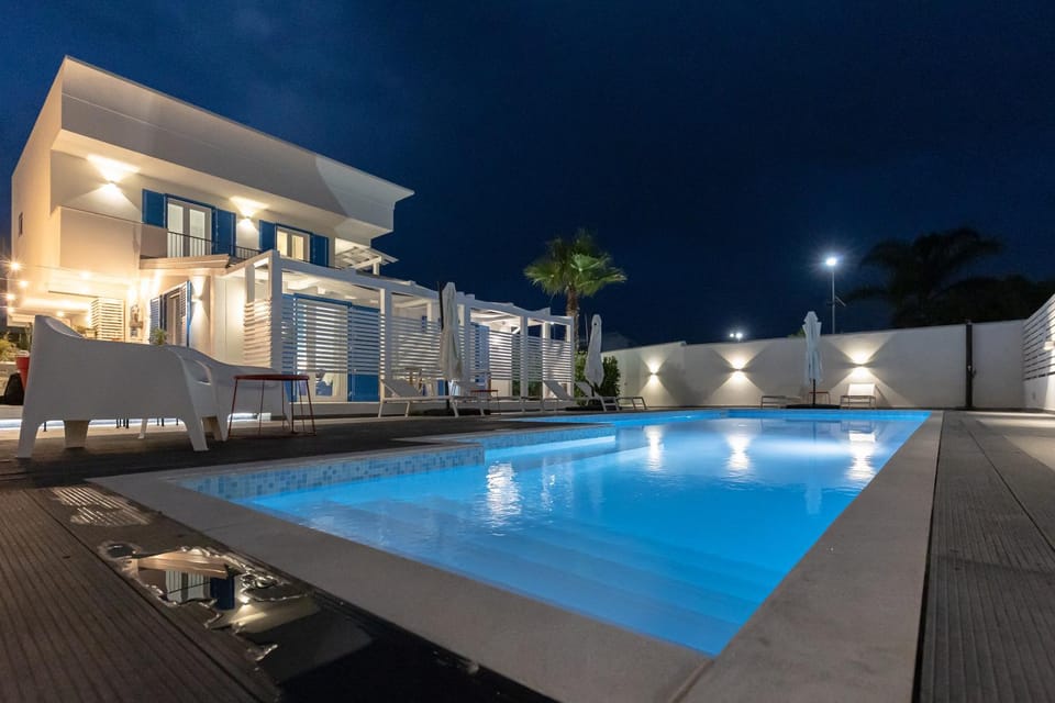 Property building, Swimming pool