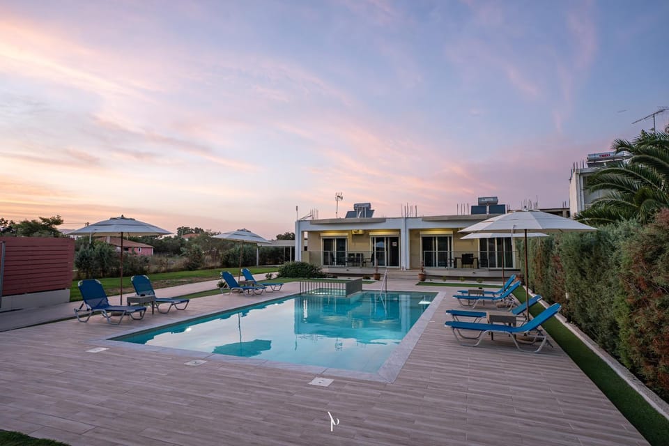 Day, Natural landscape, Pool view, Swimming pool, Sunset, sunbed