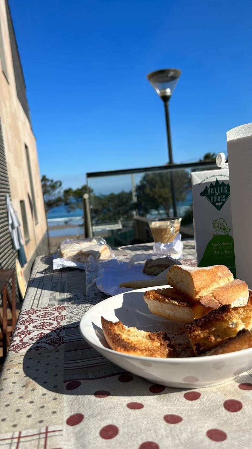 Day, Food and drinks