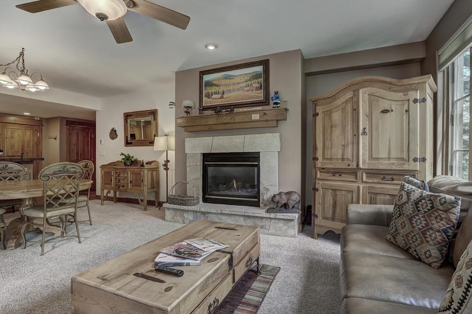 2Br- Arrowhead Village- Great Location And Gorgeous Condo Condo Apartment in Edwards