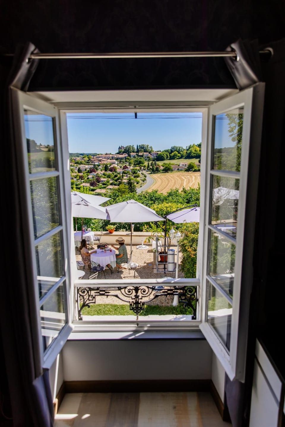 City view, City view, Garden view, Garden view