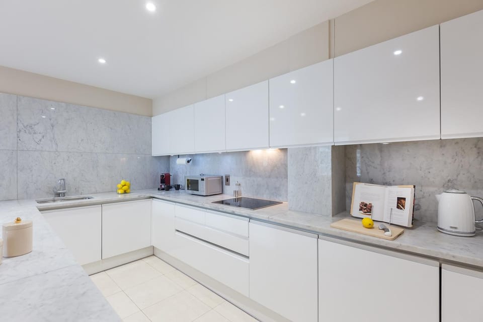 Coffee/tea facilities, Kitchen or kitchenette, microwave, pet friendly, stove, toaster