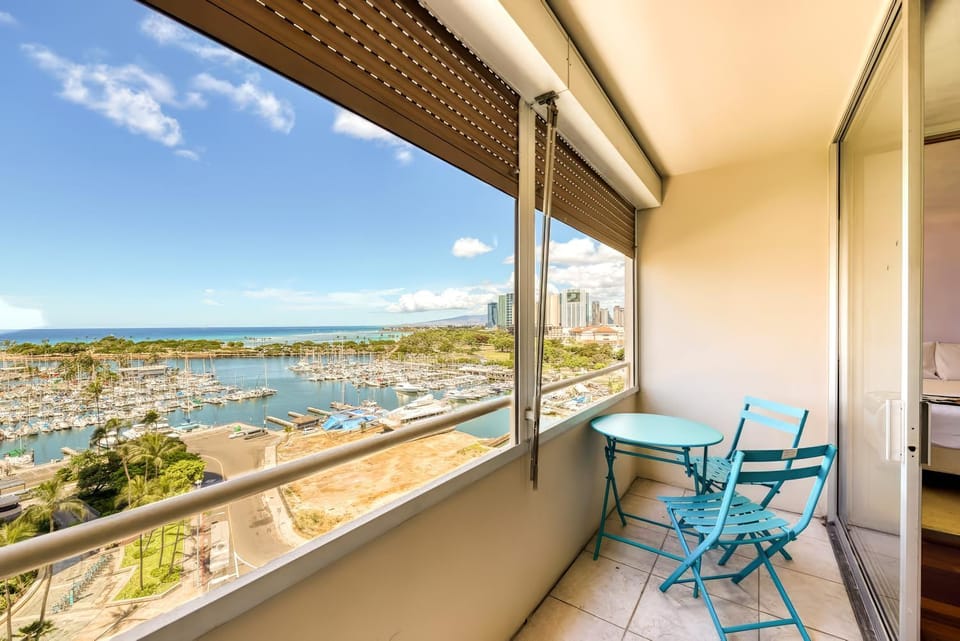 Harbor View Plaza #1203 Apartment in Honolulu
