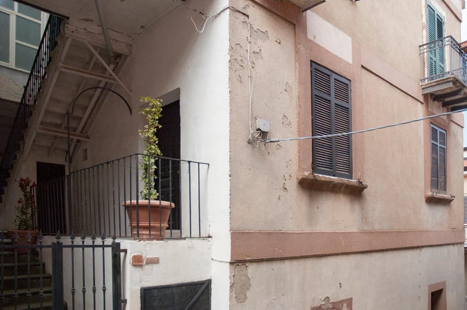 Property building, Facade/entrance