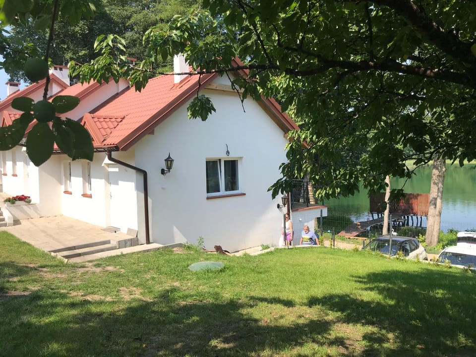 Property building, Facade/entrance, Garden