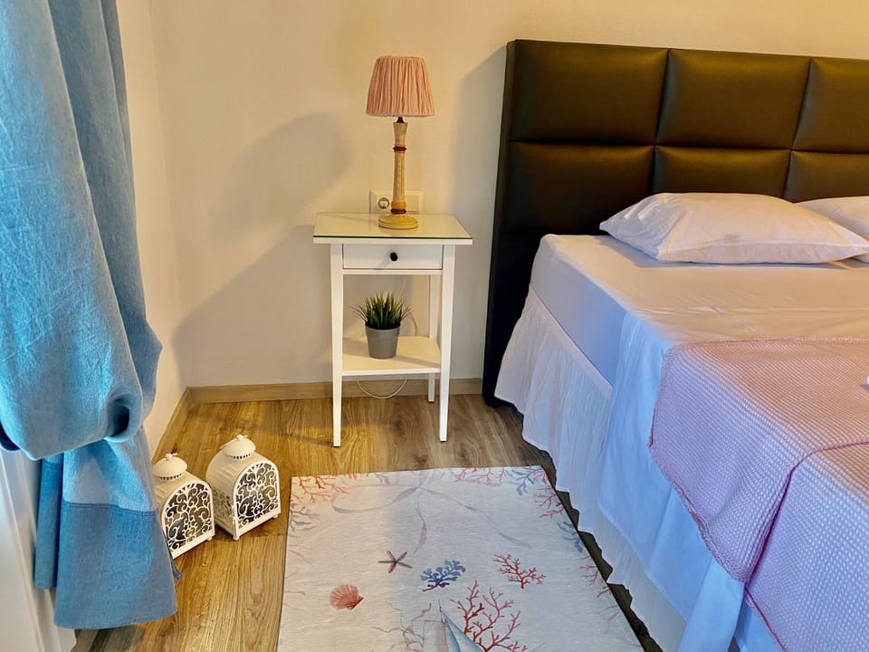 Decorative detail, Bedroom