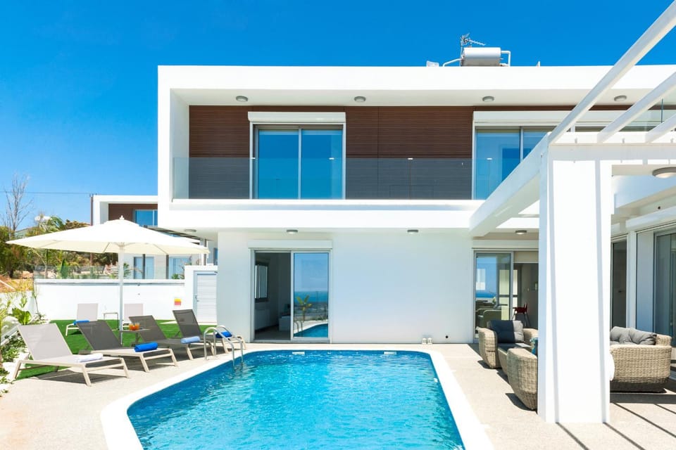 Property building, Pool view, Swimming pool