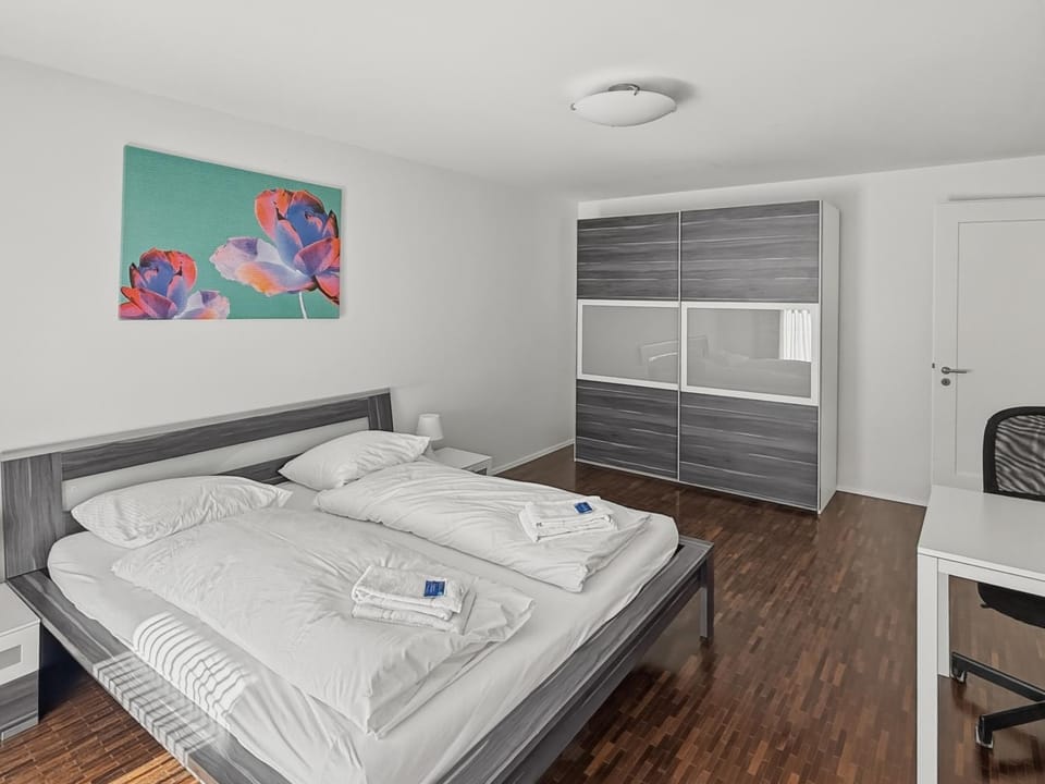 Bedroom, wardrobe