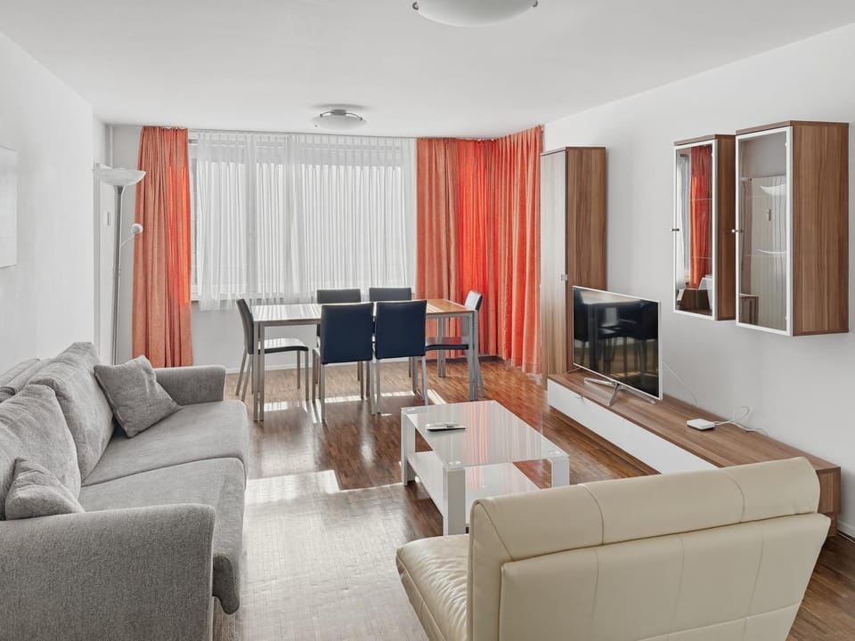 TV and multimedia, Living room, Dining area