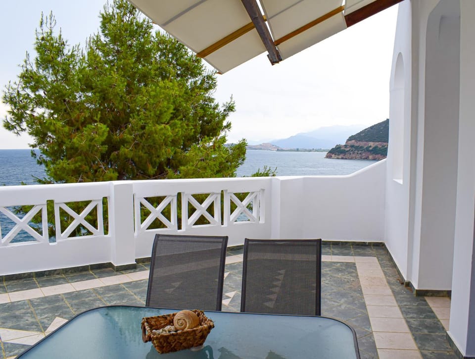 Day, Natural landscape, View (from property/room), Balcony/Terrace, Seating area, Dining area, Mountain view