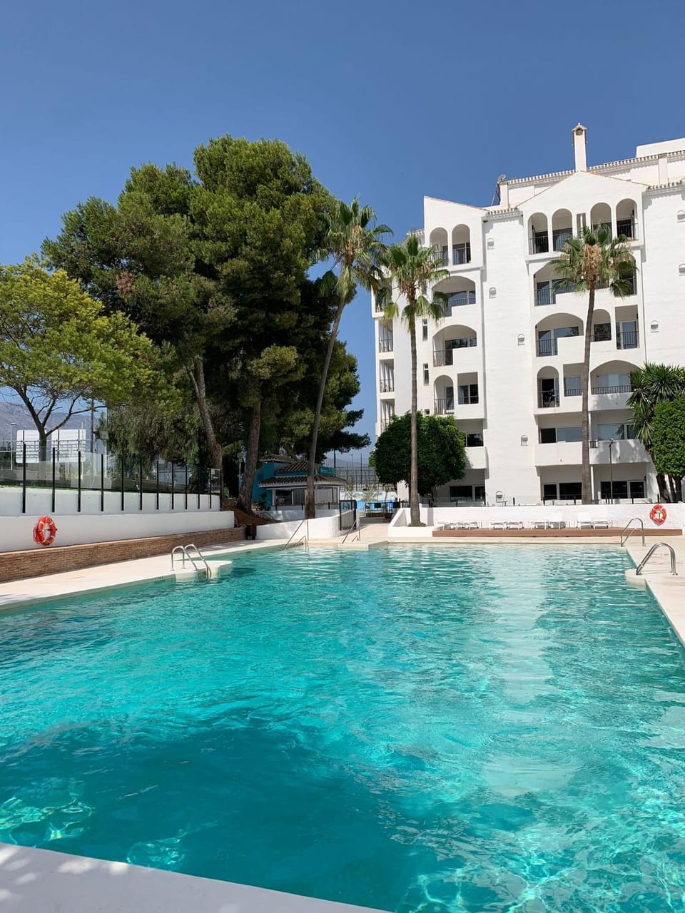 Restaurant/places to eat, Swimming pool, Swimming pool