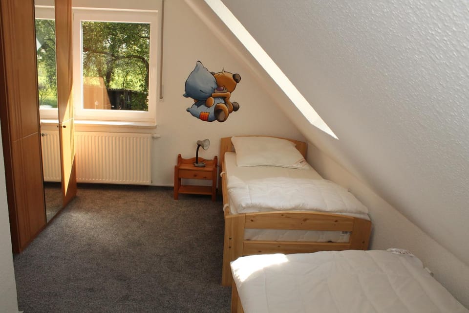 Bed, Photo of the whole room, Bedroom