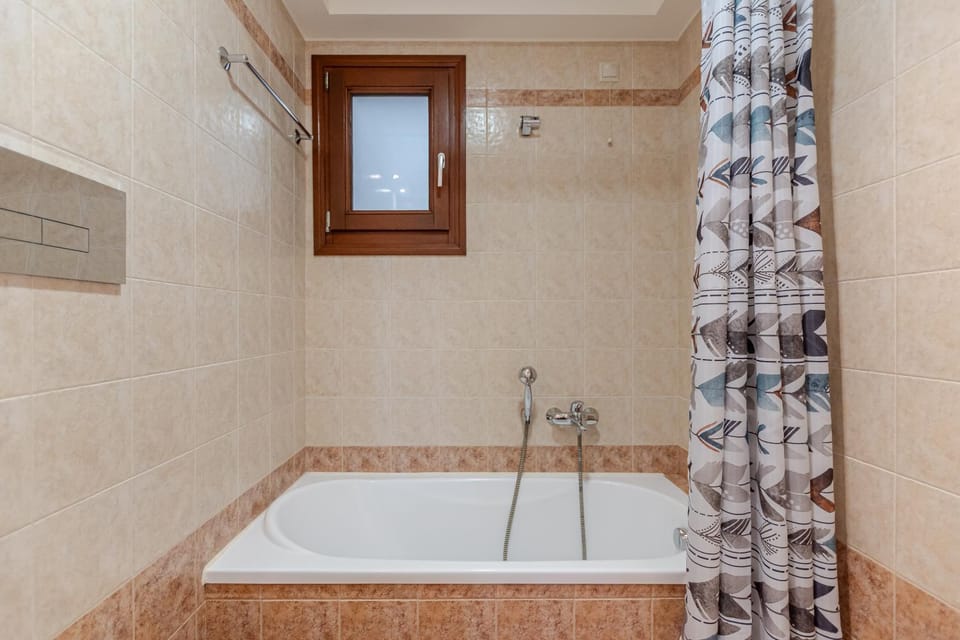 Bathroom, Bath