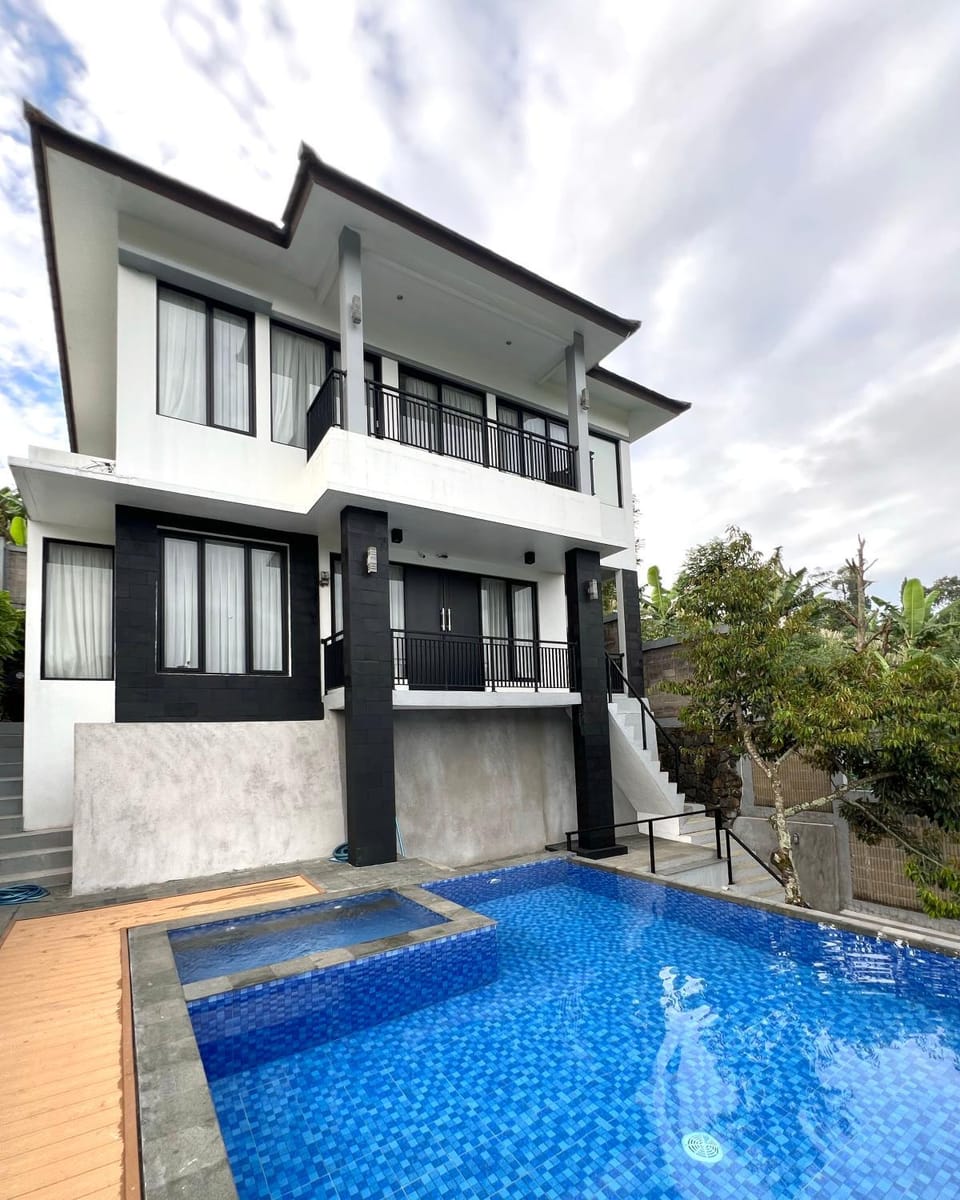 Property building, Pool view, Swimming pool