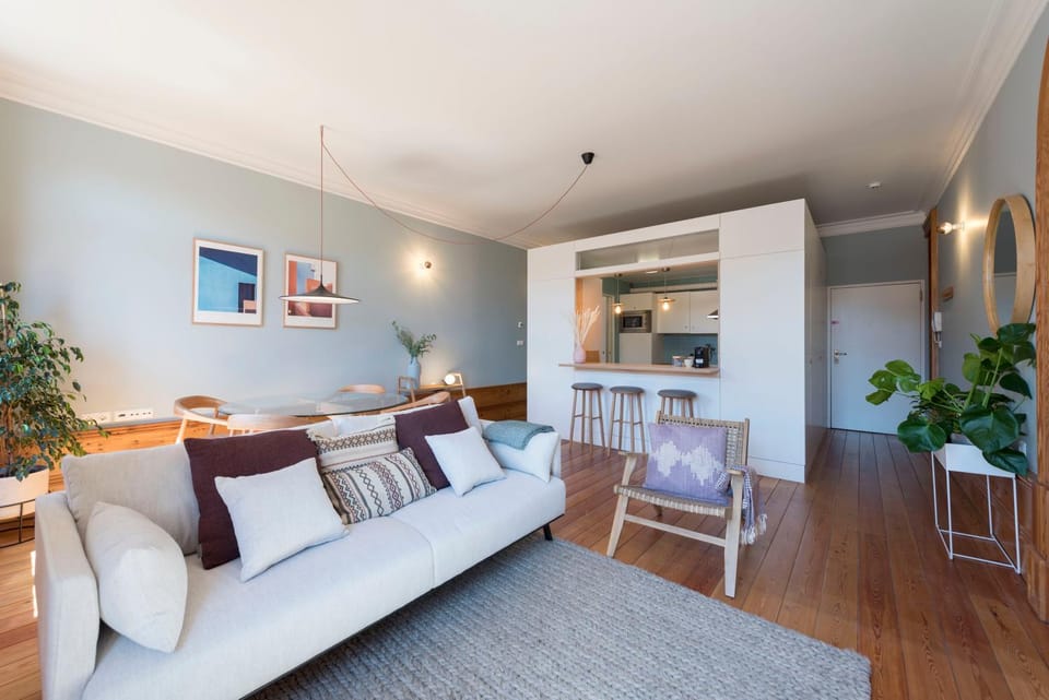 Living room, Photo of the whole room, Seating area
