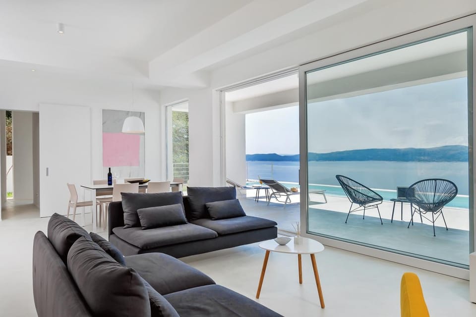 Balcony/Terrace, Kitchen or kitchenette, Seating area, Dining area, Sea view, Swimming pool, air conditioner