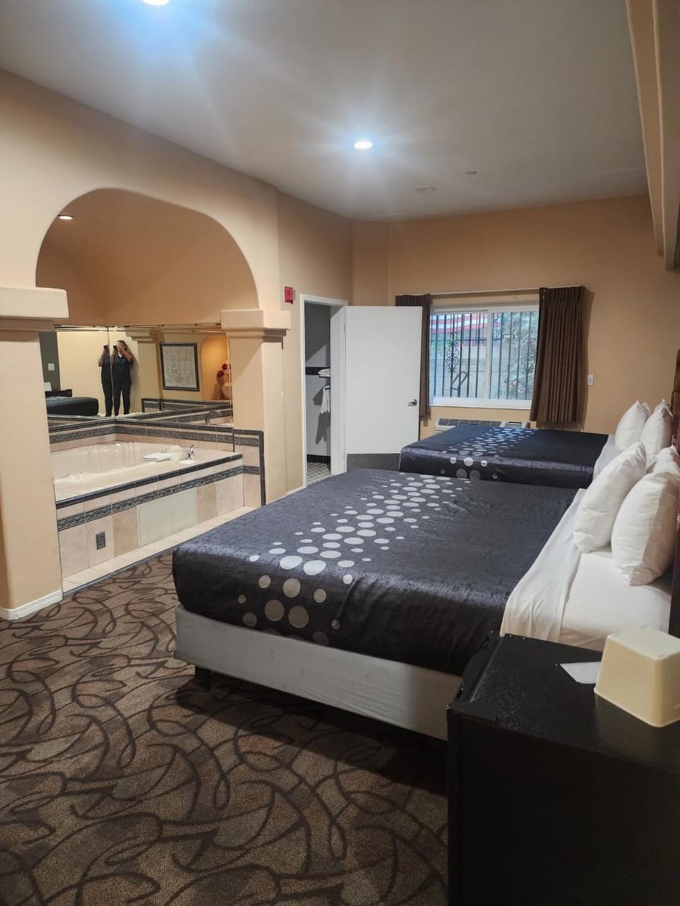 Bed, Photo of the whole room