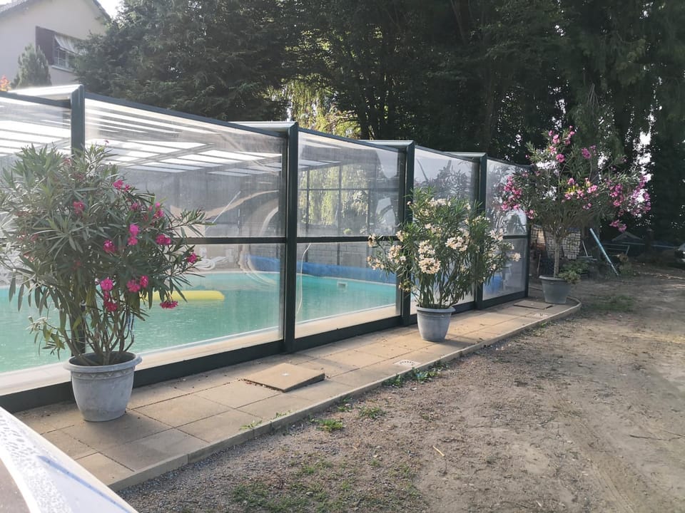 Au Jardin Fleuri Bed and Breakfast in Nouvelle-Aquitaine