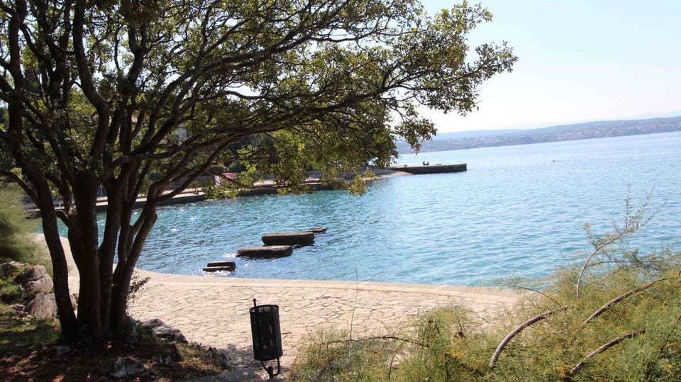 Nearby landmark, Summer, Beach