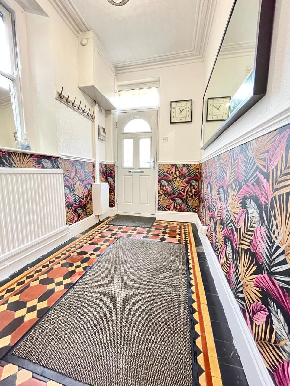 Central located house for big groups Bed and Breakfast in Bristol