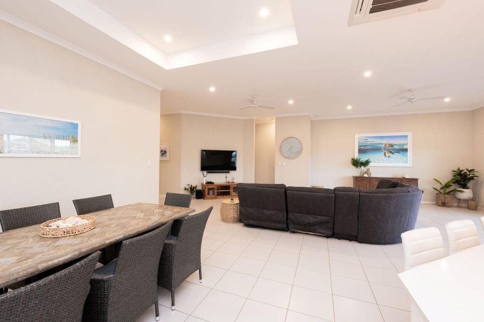 19 Corella Court House in Exmouth