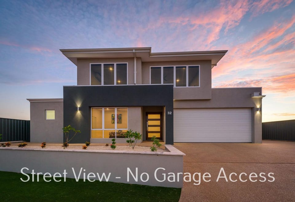 32 Corella Court House in Exmouth