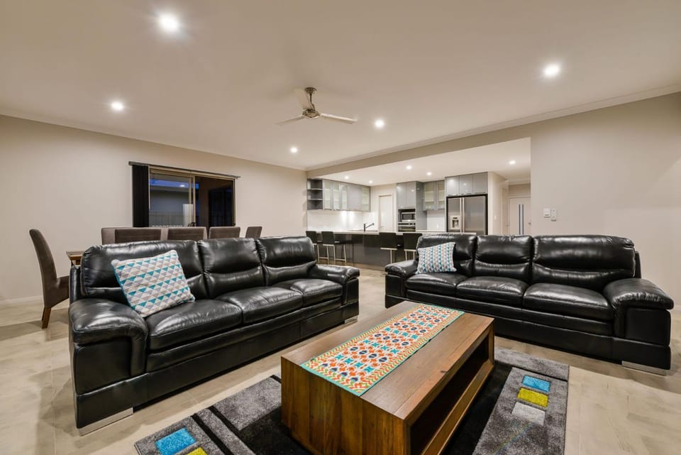 5 Kestrel Place House in Exmouth