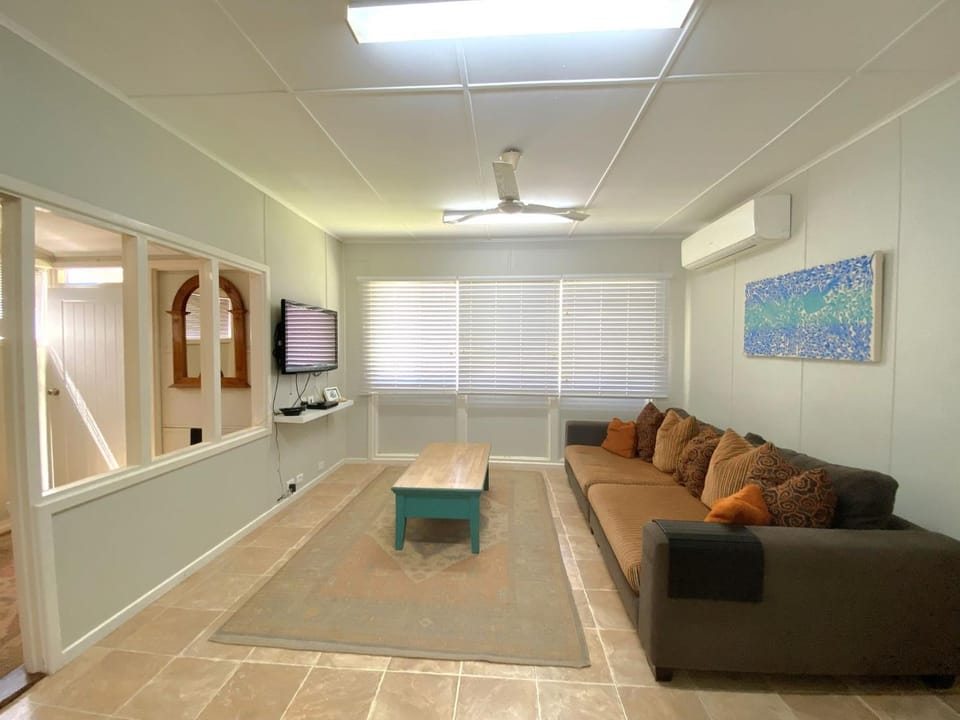 5 Learmonth Street House in Exmouth
