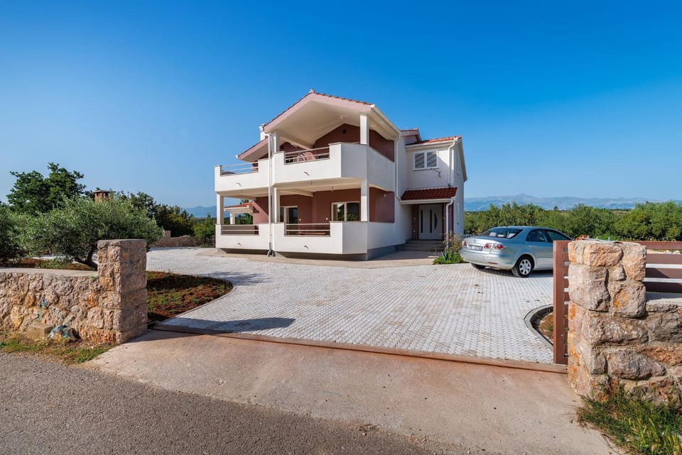 Apartman ZOZZY Apartment in Zadar County