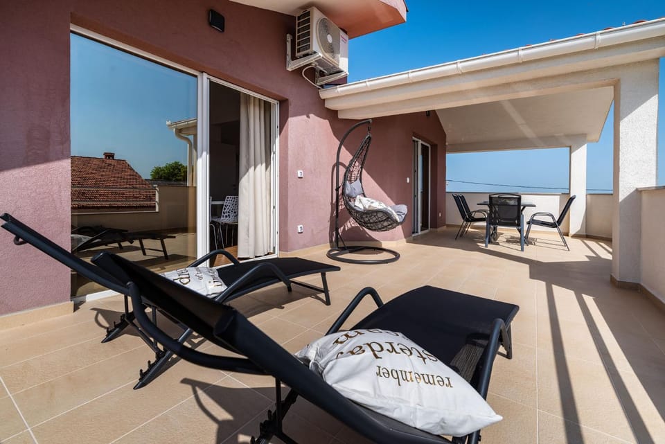 Apartman ZOZZY Apartment in Zadar County