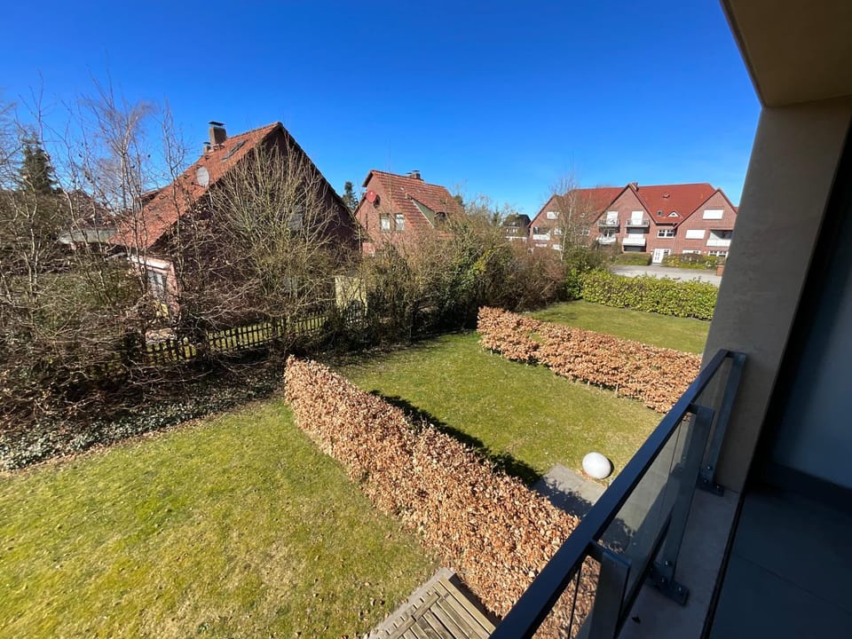 Apartment Seerose, Am Alten Deich 14, Haus 2 Whg. 6 (Parkplatz 27) Apartment in Friesland