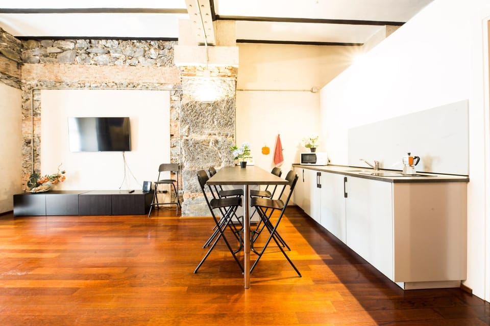 TV and multimedia, Kitchen or kitchenette, Living room, Seating area, Dining area, minibar