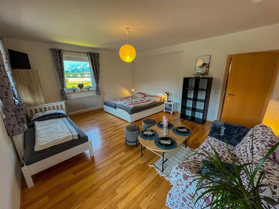 Bed, Photo of the whole room, Seating area, Bedroom