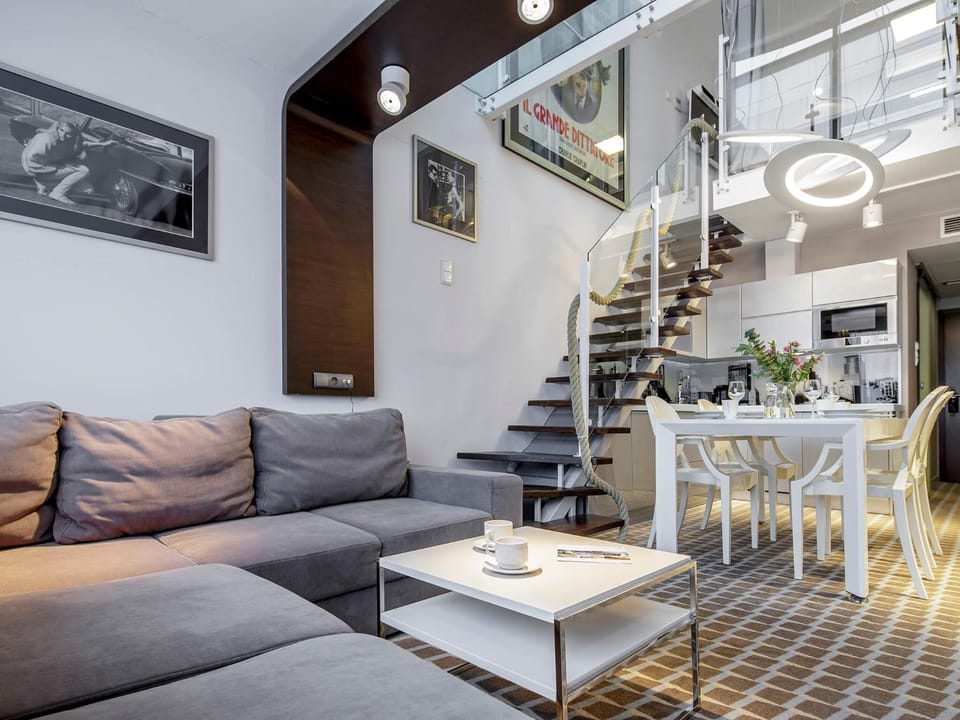 Living room, Seating area