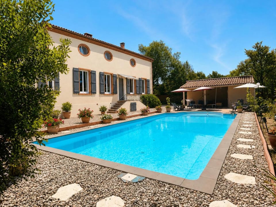 Property building, Swimming pool