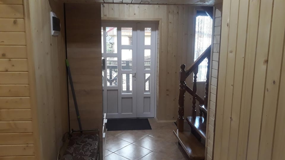 BEE HOUSE Поляниця Апартаменти Apartment in Ukraine