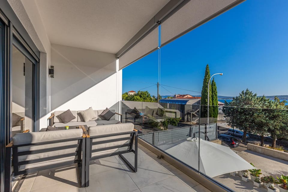 Day, Natural landscape, View (from property/room), Balcony/Terrace, Seating area, Sea view