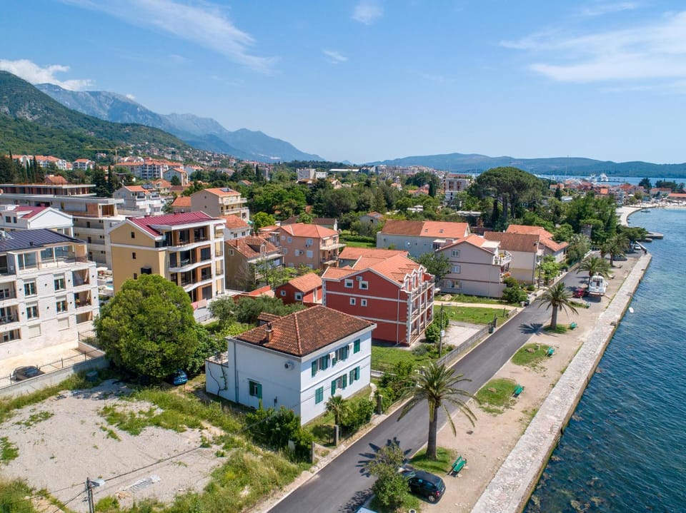 Sealine Apartments A1 Apartment in Kotor Municipality