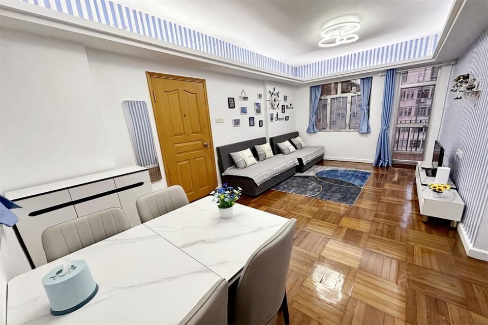 Fantastic Queen beds, 4Rms beside MTR grand 14ppls 2 bathrm Apartment in Hong Kong