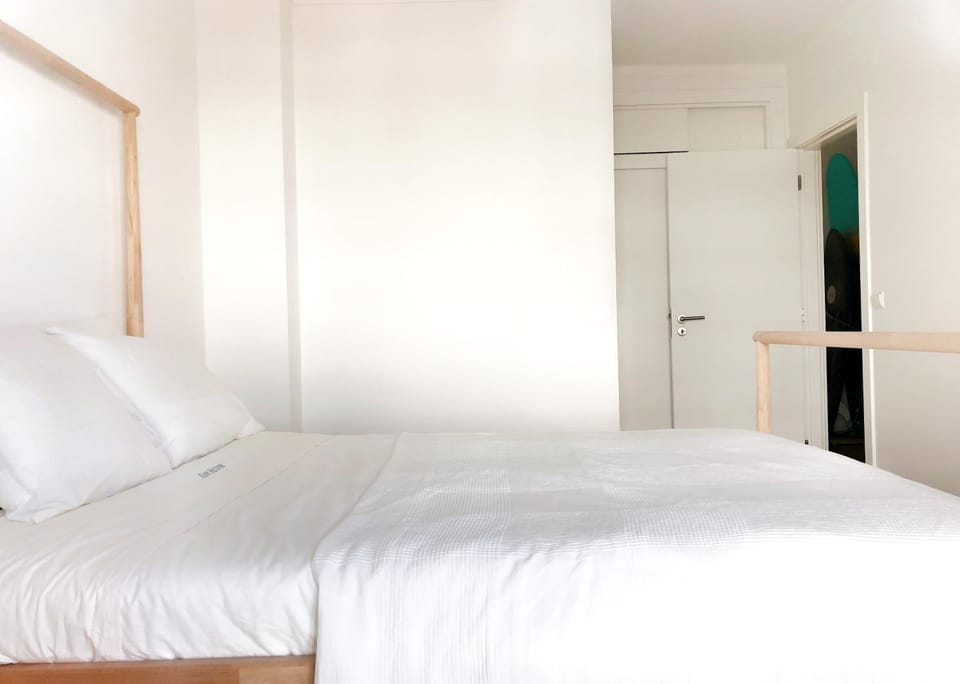 Bay House Baleal - surf beach across the road Apartment in Peniche