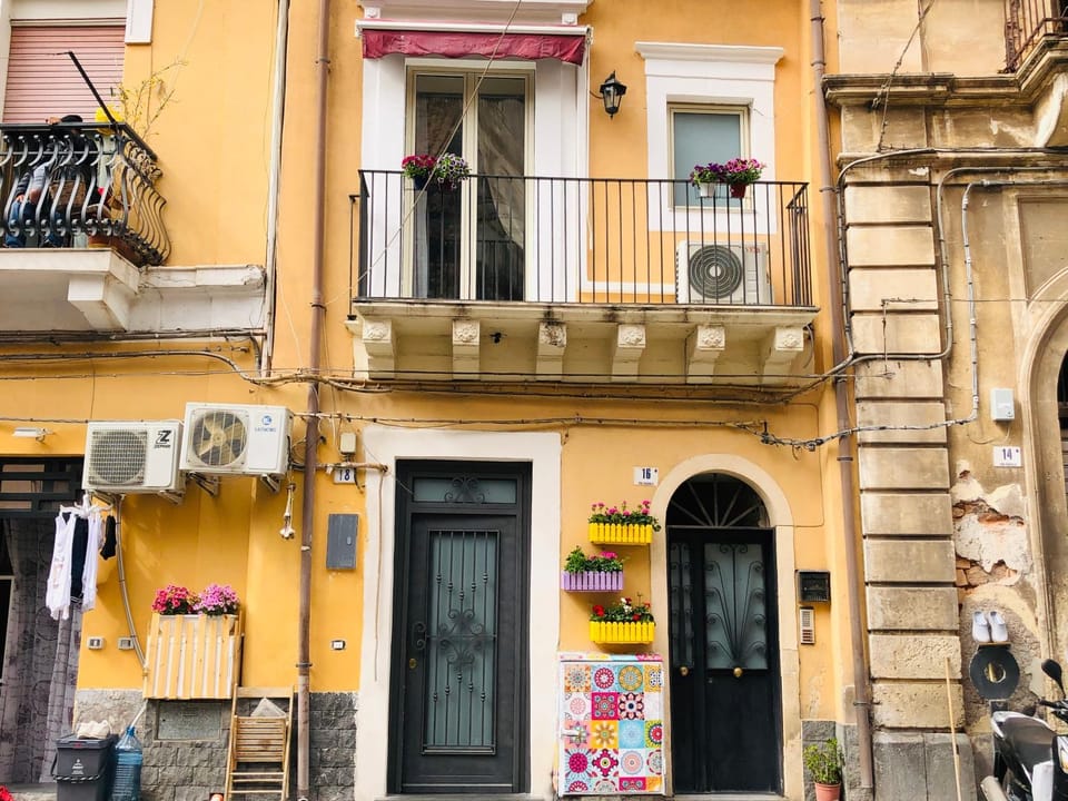 Property building, Facade/entrance